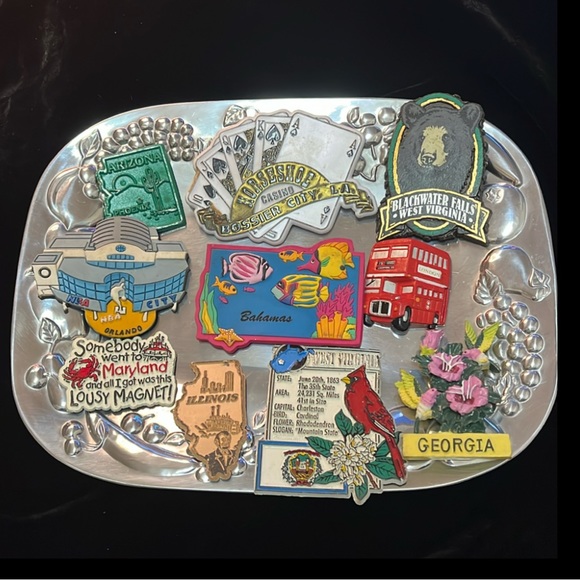 Magnets - Picture 13 of 16